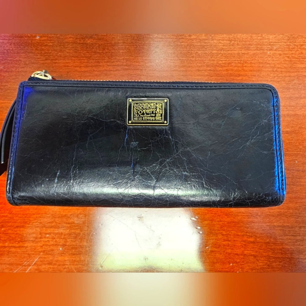 Coach poppy wallet black